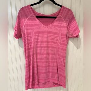 Lululemon Swiftly Tech V Neck Short Sleeve Tee